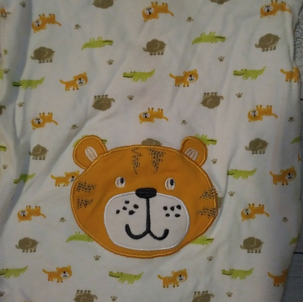 5/$10 Set of 3 Footie sleepers size 3m Carter's - Picture 3 of 3